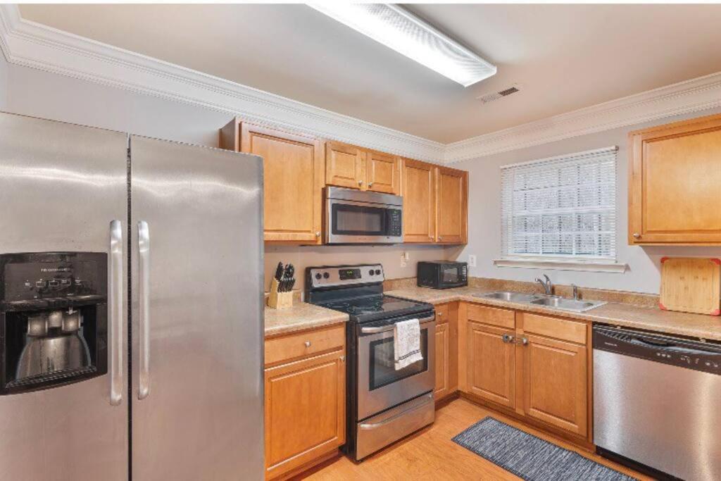 Beautiful Cozy 3-Bedroom Townhome Retreat Atlanta Buitenkant foto